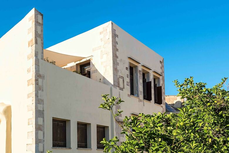 Apartamentos Lithinon Suites & Studios White