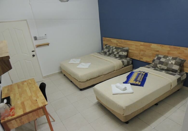 Hostal Perintis Motel Kuah - Hostel