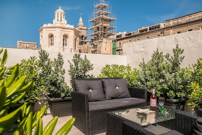Hotel Valletta Kampnar City Living