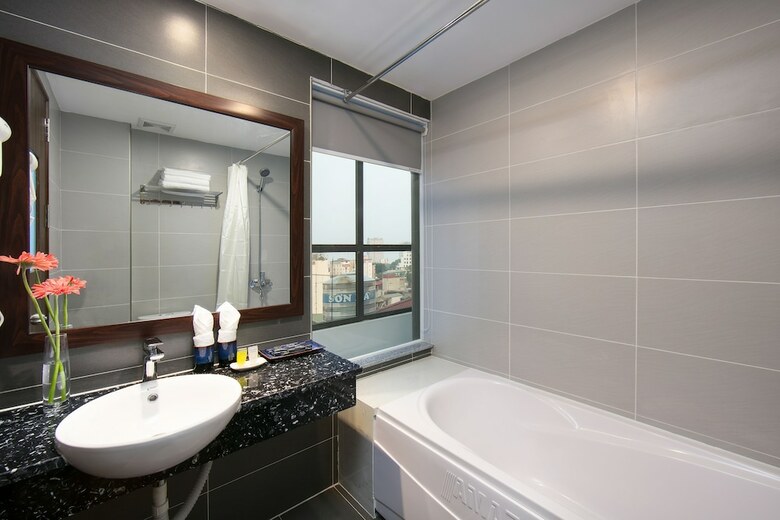 Shining Boutique Hotel And Spa