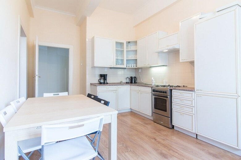 Opletalova Apartment On Wenceslas Square