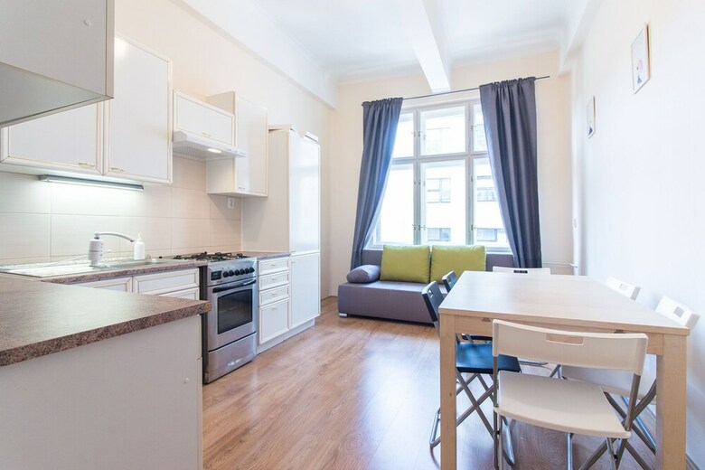 Opletalova Apartment On Wenceslas Square