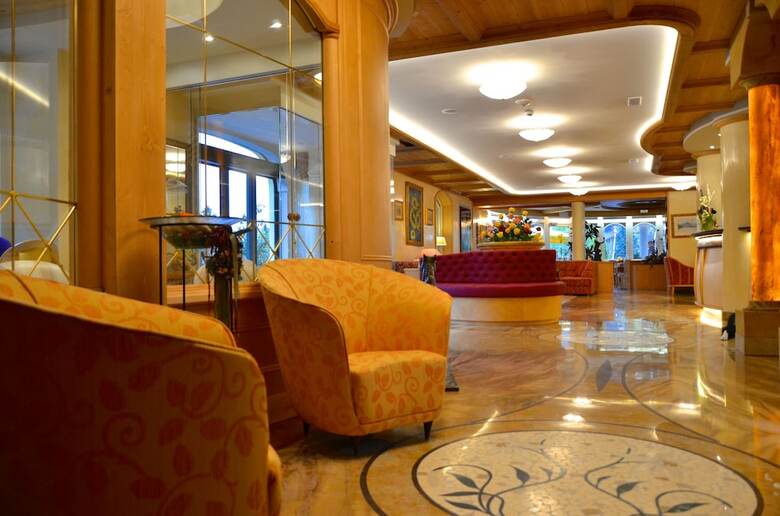 Alle Dolomiti Boutique Lake Hotel