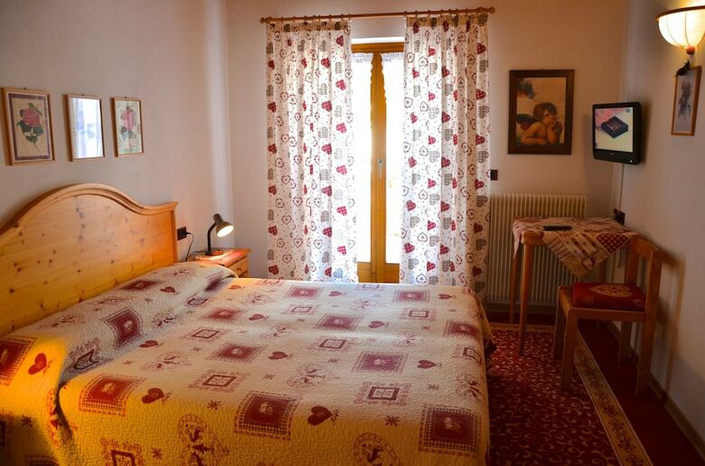 Alle Dolomiti Boutique Lake Hotel