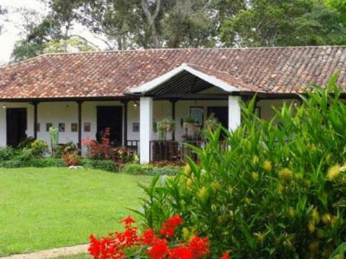 Hotel Hacienda El Roble