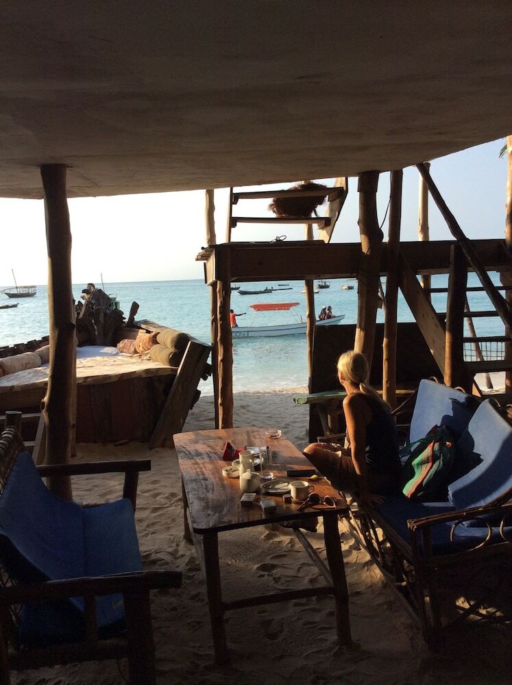 Hotel Kajibange Bar And Guesthouse