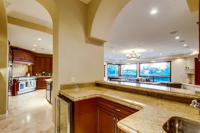 Tropical 5br La Jolla Retreat By Namastay