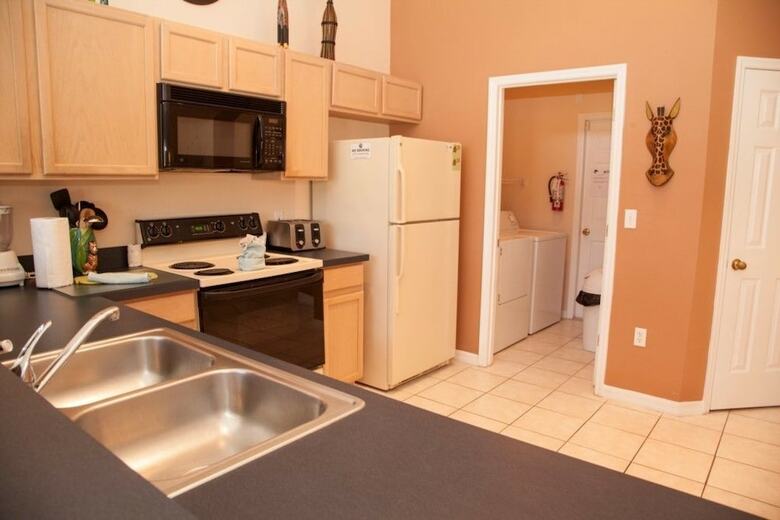 Ly53786 - Rolling Hills Estates - 4 Bed 3 Baths Villa