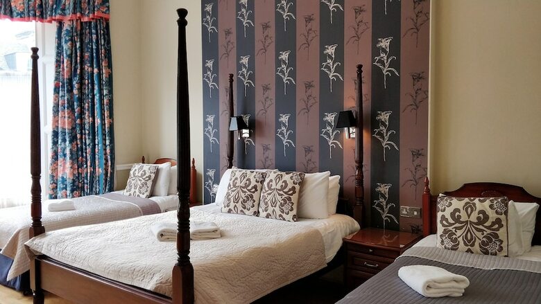 The Haymarket Lairg Hotel