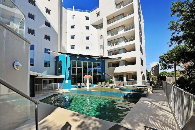 William Street Apartments