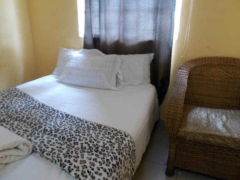 Hotel Shantumbu Lodge