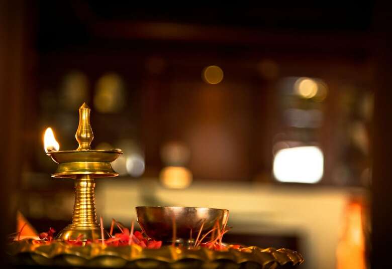 Hotel Lake Palace - A Luxury Backwater Resort