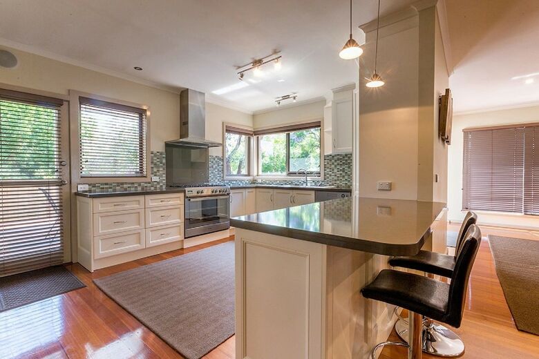 Broadwater By The Beach - With Heated Outdoor Spa