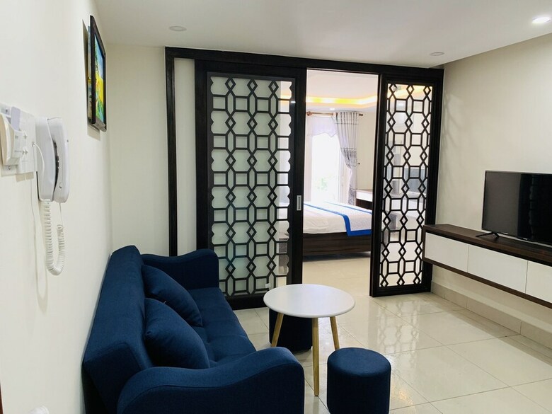 Tran Long Binh Duong Hotel