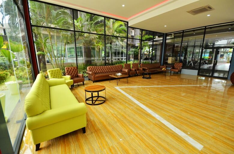 Hotel Apple Holiday