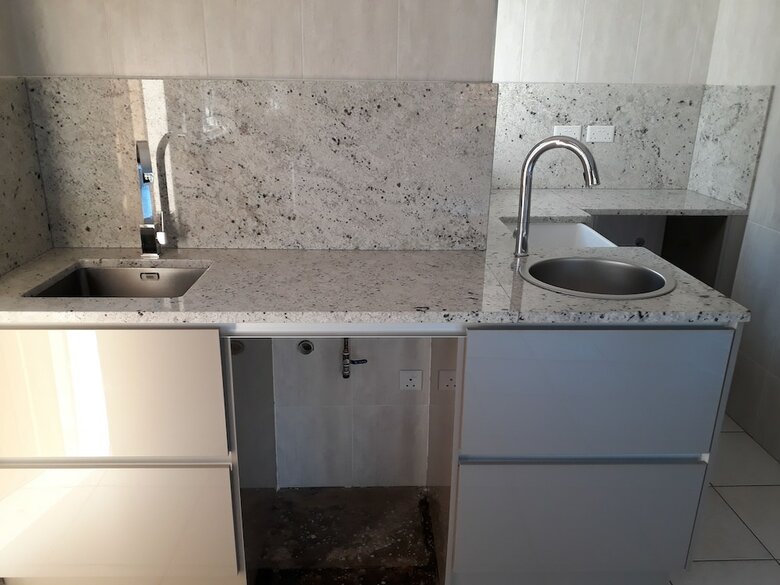 2 Bedroom Executive & Holiday Suburban Home