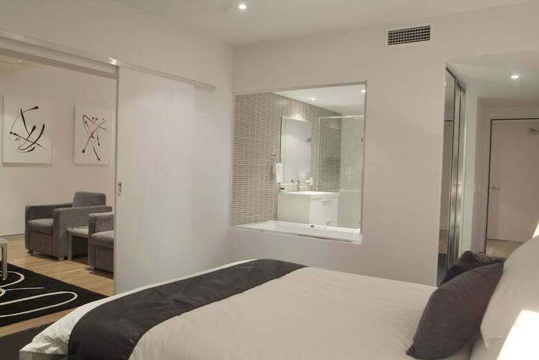 Hinchinbrook Holiday Apartments