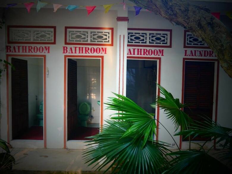 Hotel Happy Family Guesthouse