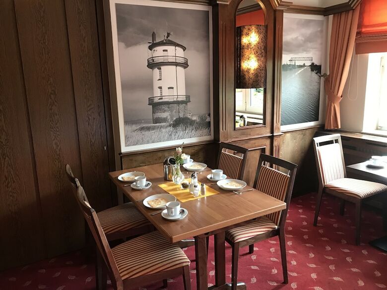 Hotel Zwei Linden - Links Der Elbe