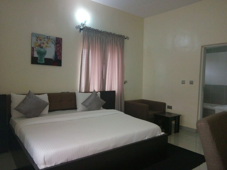 Hotel Peacock Apartments And Suites