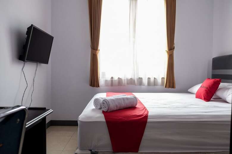 Hotel Reddoorz Near Supermall Karawaci 2