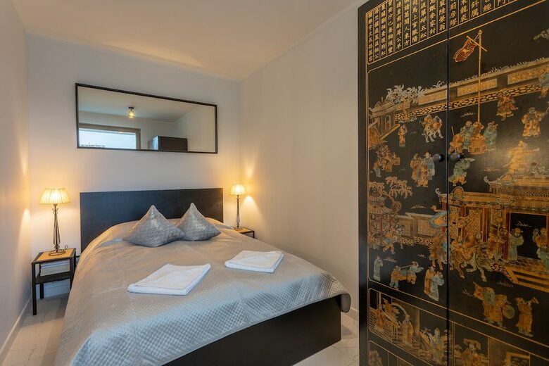 Ambria Apartments II
