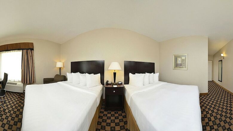 Hotel Quality Inn & Suites