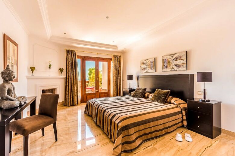 Oleholidays Villa Marques Junto A Golf Y Hotel Villa Padierna