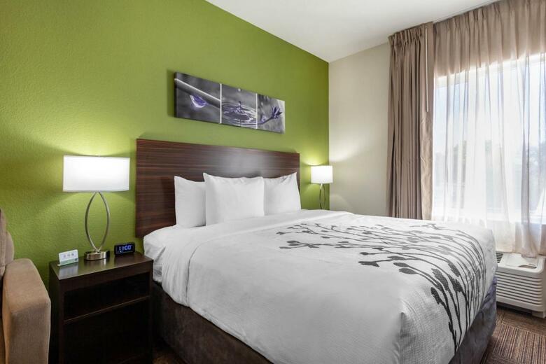 Posada Sleep Inn & Suites Tampa South