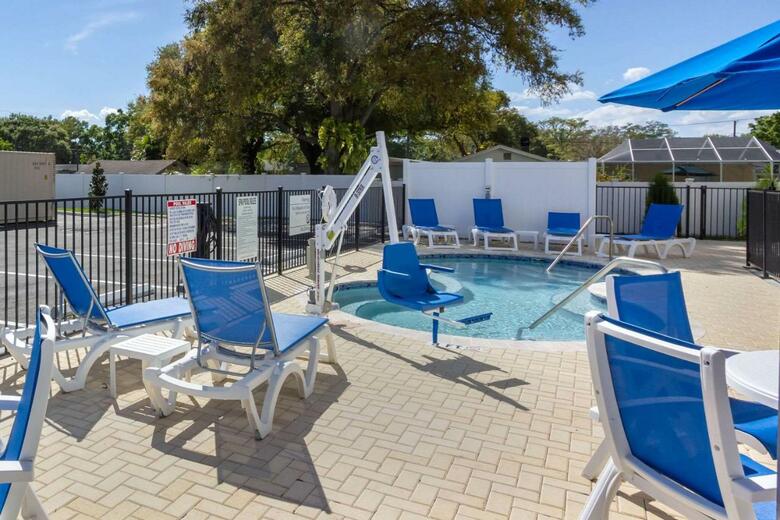 Posada Sleep Inn & Suites Tampa South