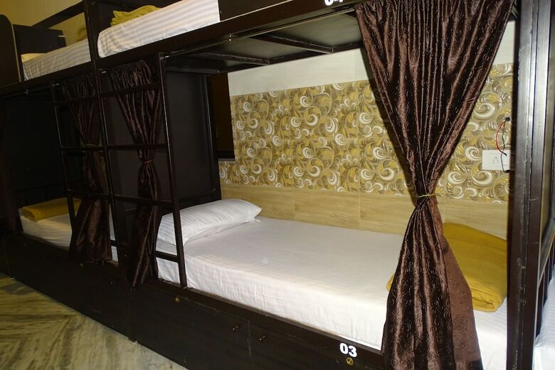 Hostal Sunshine Hostels