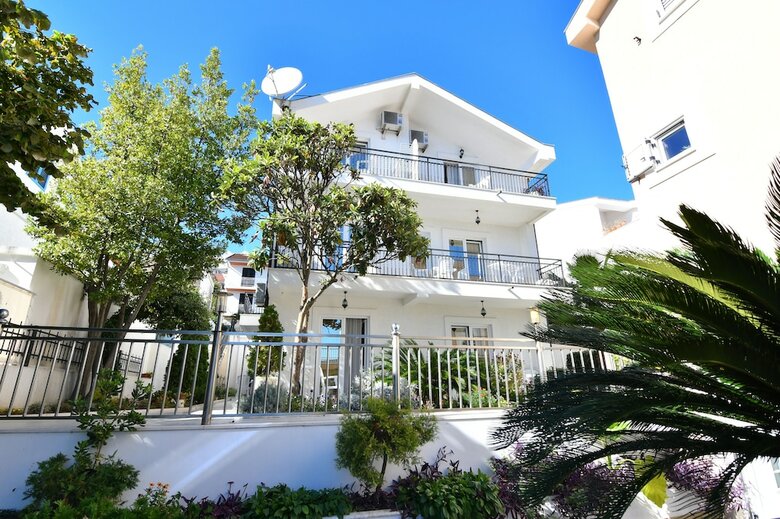 Hotel Perla - Annexes