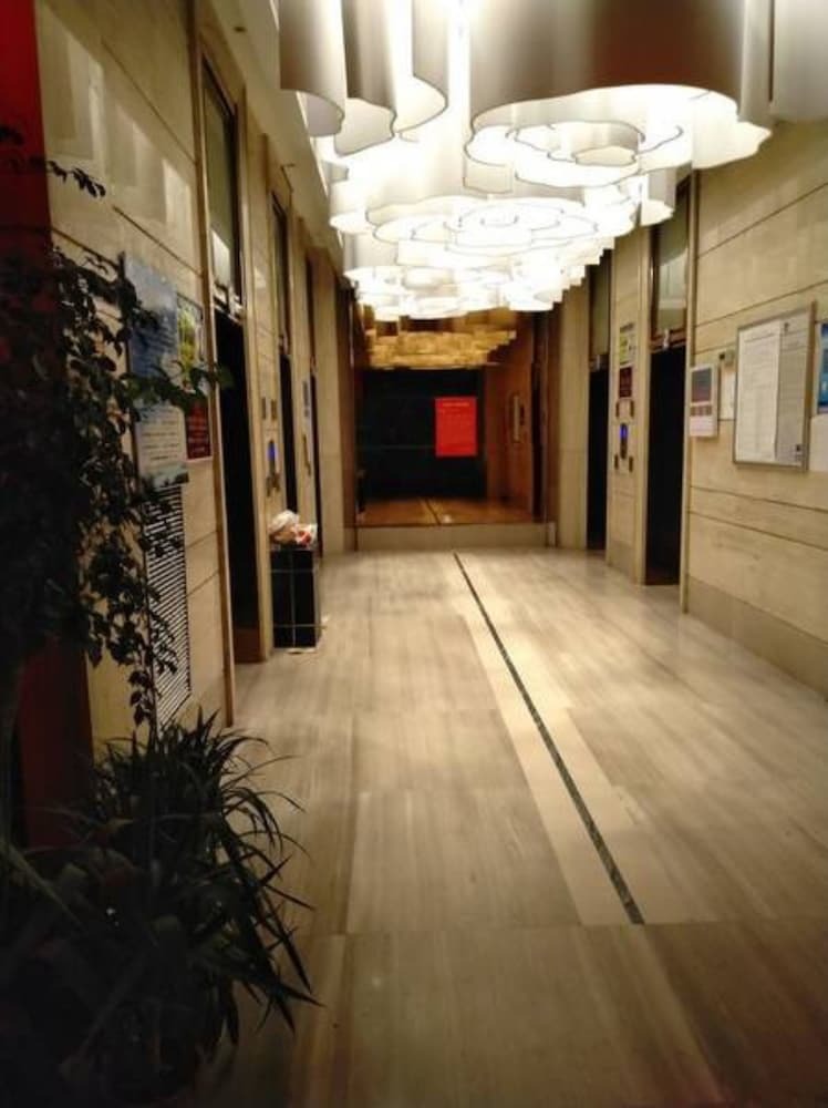 Nanjing Zeyi Projector Apartment
