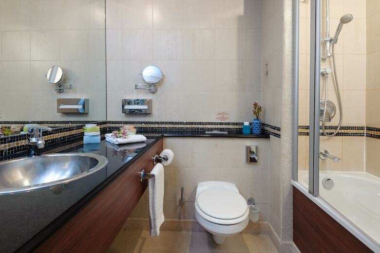Leonardo City Tower Hotel Tel Aviv