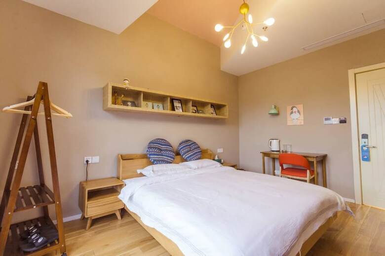 Hostal J Trip Youth Hostel