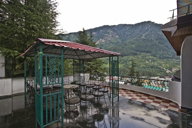 Broadways Inn - Hotel, Resort & Spa