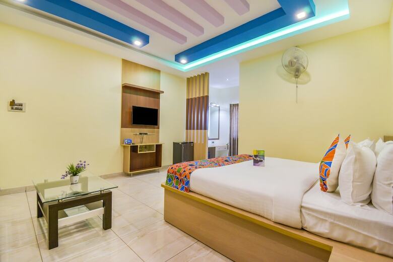 Fabhotel Thaneegai Residency