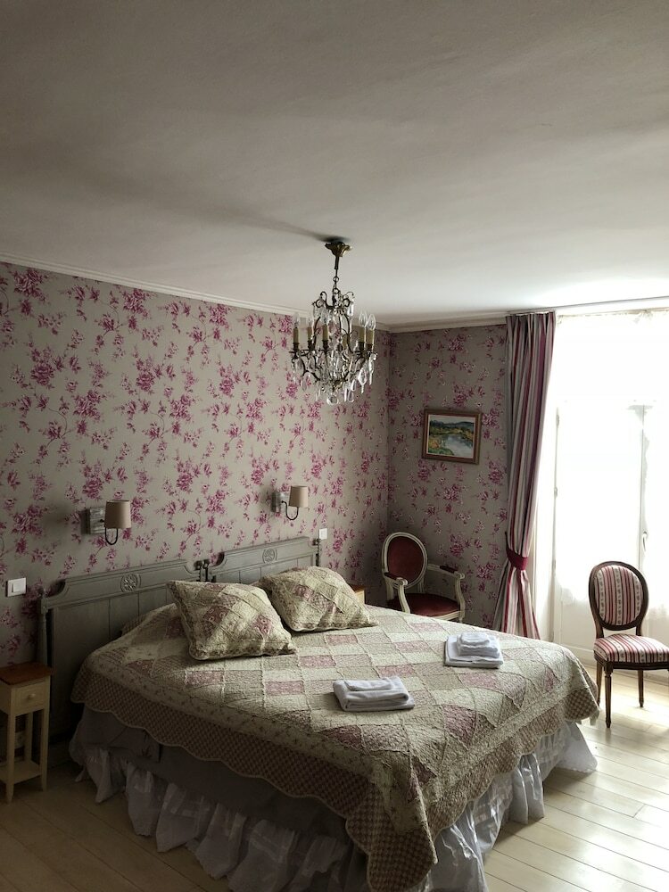 Hotel Chambre D'h�tes Auberge Des Capucins