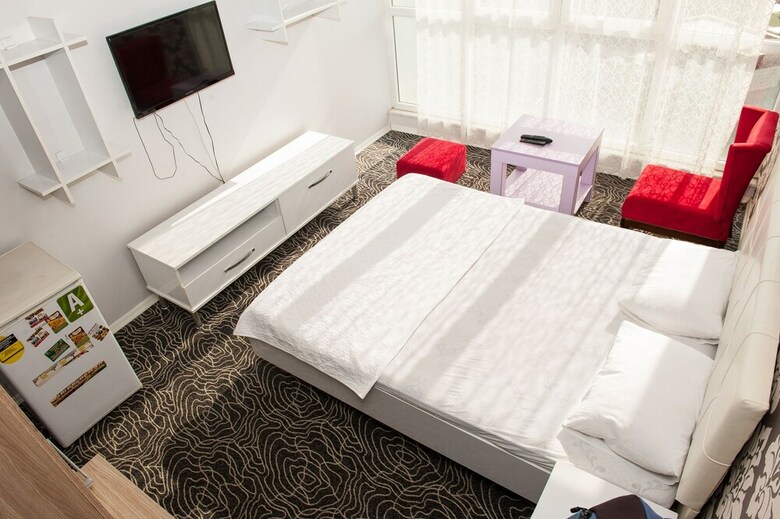 N Suites