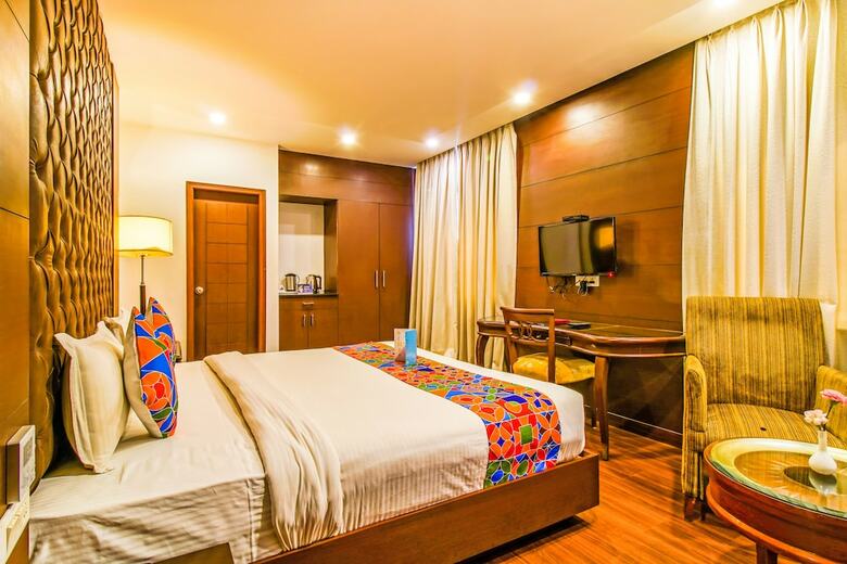 Fabhotel Kian