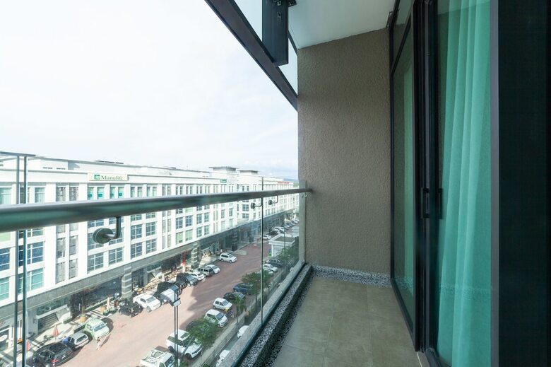 Home In Kota Kinabalu City-riverson Soho