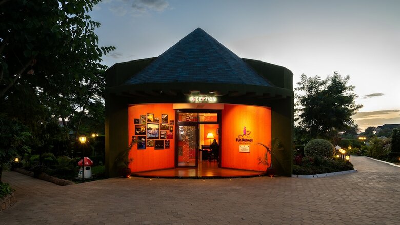 Hotel Fun Retreat Resort