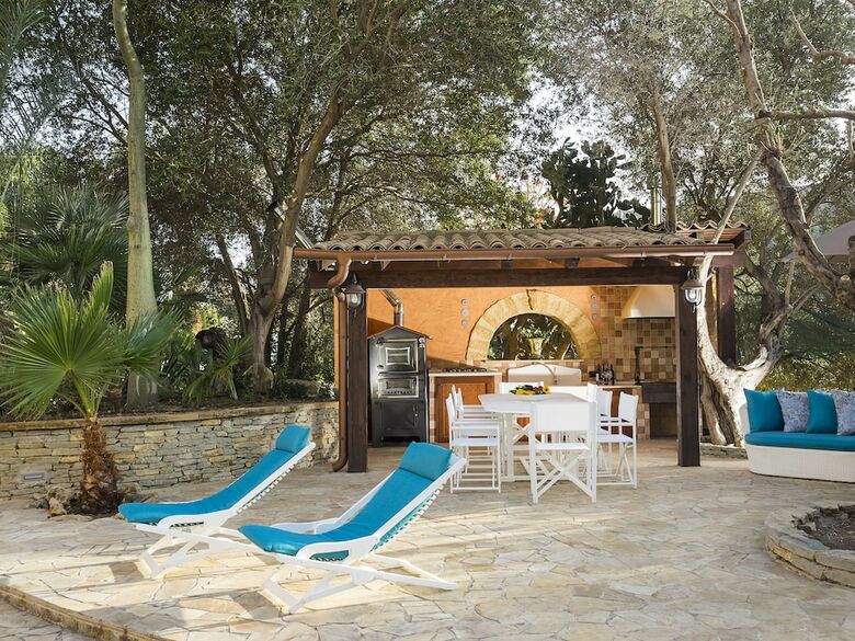 Villa Agor� - Near Agrigento Regional Archaeological Museum