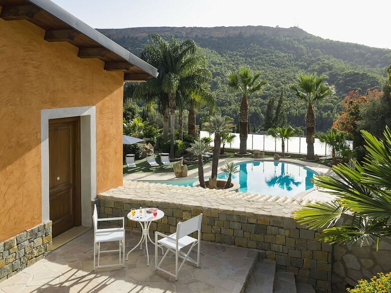Villa Agor� - Near Agrigento Regional Archaeological Museum