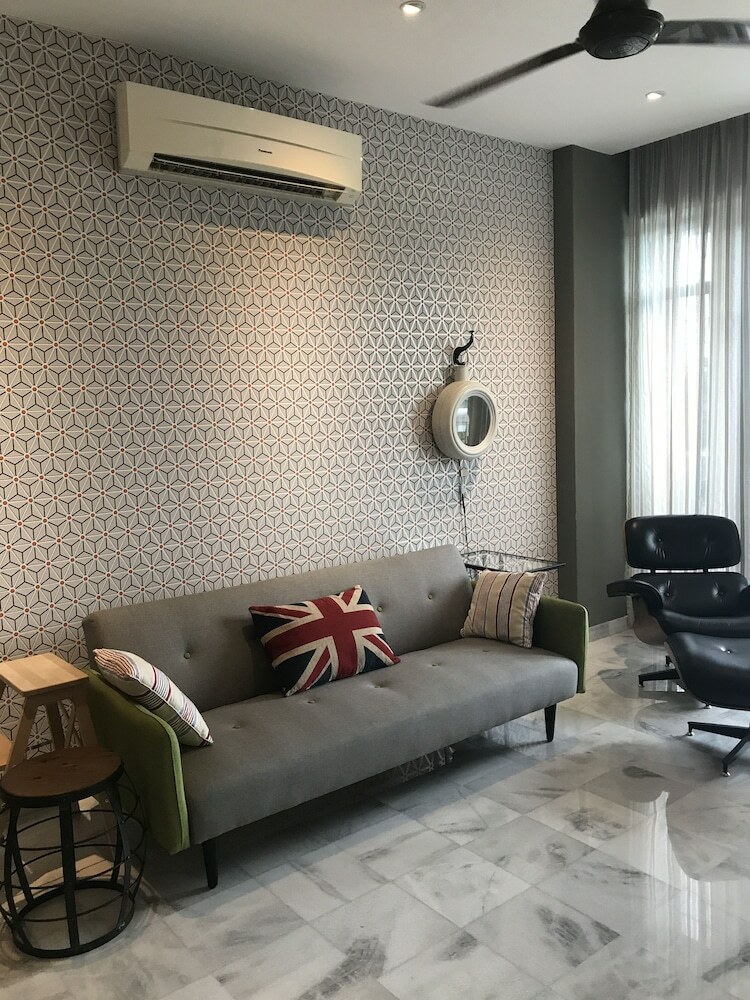 Hotel Designer Home At Tanjung Tokong