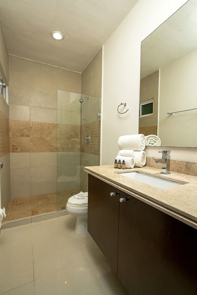 Apartamentos Sabbia  Dowtown Condos By Mikitito Rentals