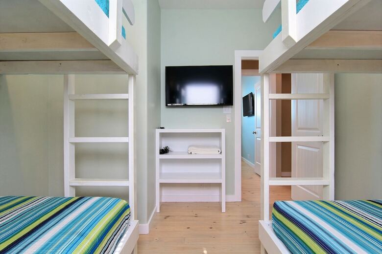 Pelicans Landing - Four Bedroom Home