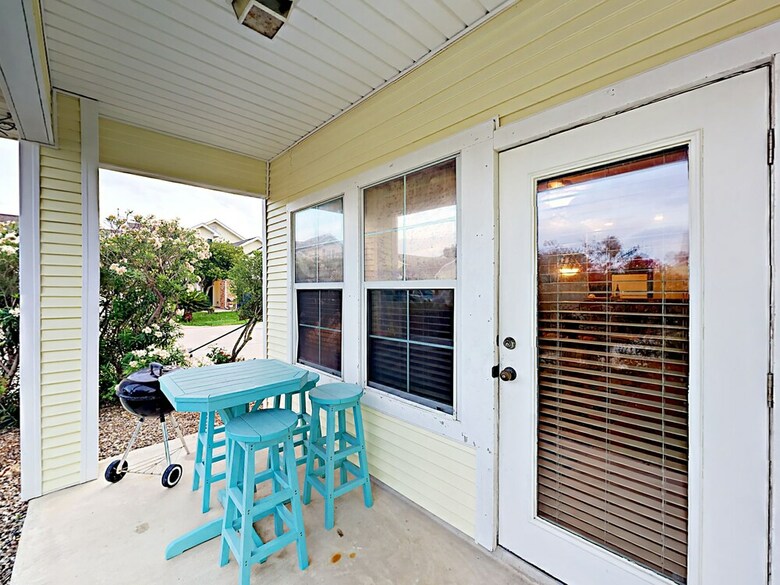 701ns Barefoot Getaway - Two Bedroom Townhome