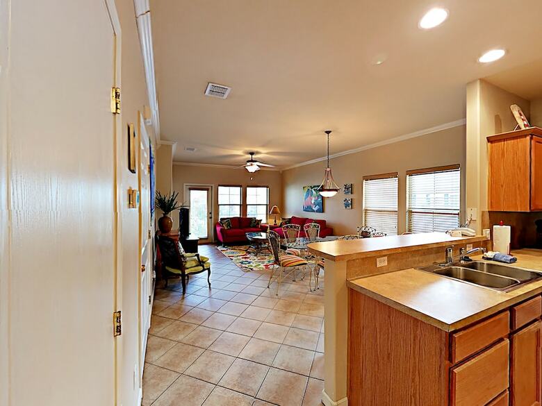 701ns Barefoot Getaway - Two Bedroom Townhome