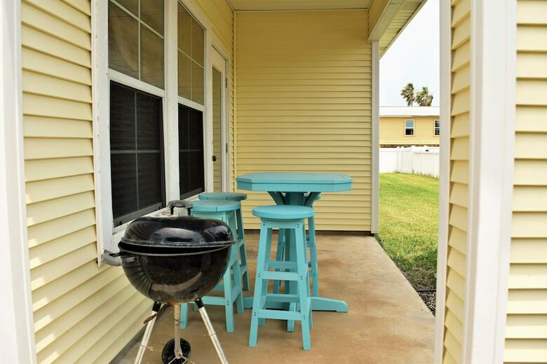 701ns Barefoot Getaway - Two Bedroom Townhome